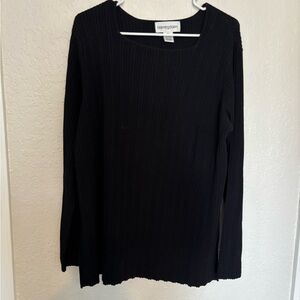 Bloomingdale's Classic Black Ribbed Long Sleeve Top